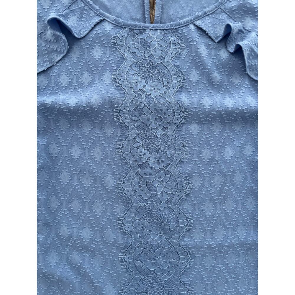 Isaac Mizrahi Live Womens Blue Lace Trim Ruffle Dobby Blouse Top Size 8 - Picture 3 of 7
